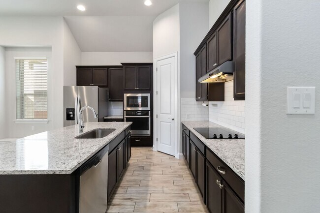 Building Photo - Beautiful 3-bed, 2-bath home for lease in the Oaks at San Gabriel in Georgetown!