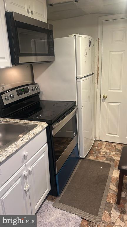 Building Photo - 6172 Morning Glory Rd