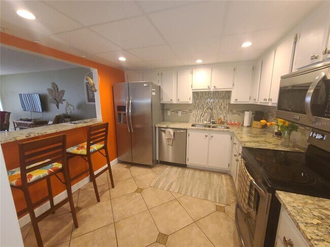 Building Photo - 255 Dolphin Point