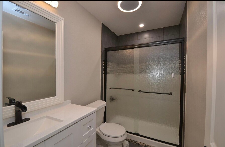Building Photo - 9543 Summerbrook
