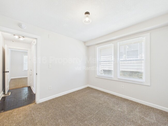 Building Photo - 4140 College Ave