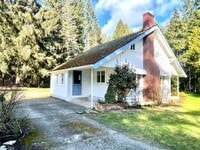 Building Photo - Nestled Away In Gig Harbor: A 3 Bedroom wi...