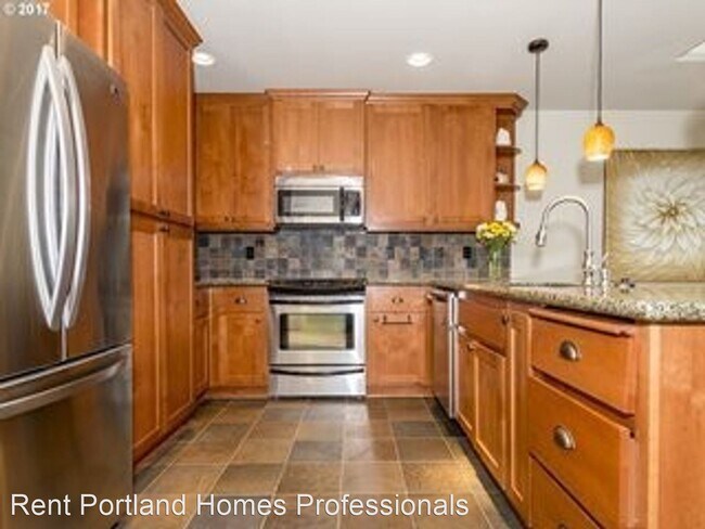 Building Photo - 3 br, 2.5 bath House - 17440 SW Cricket Court