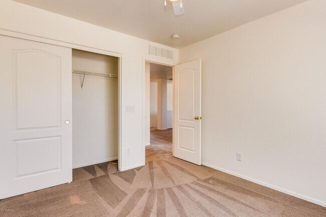 Building Photo - Beautiful 4 bed, 2.5 bath in Maricopa!