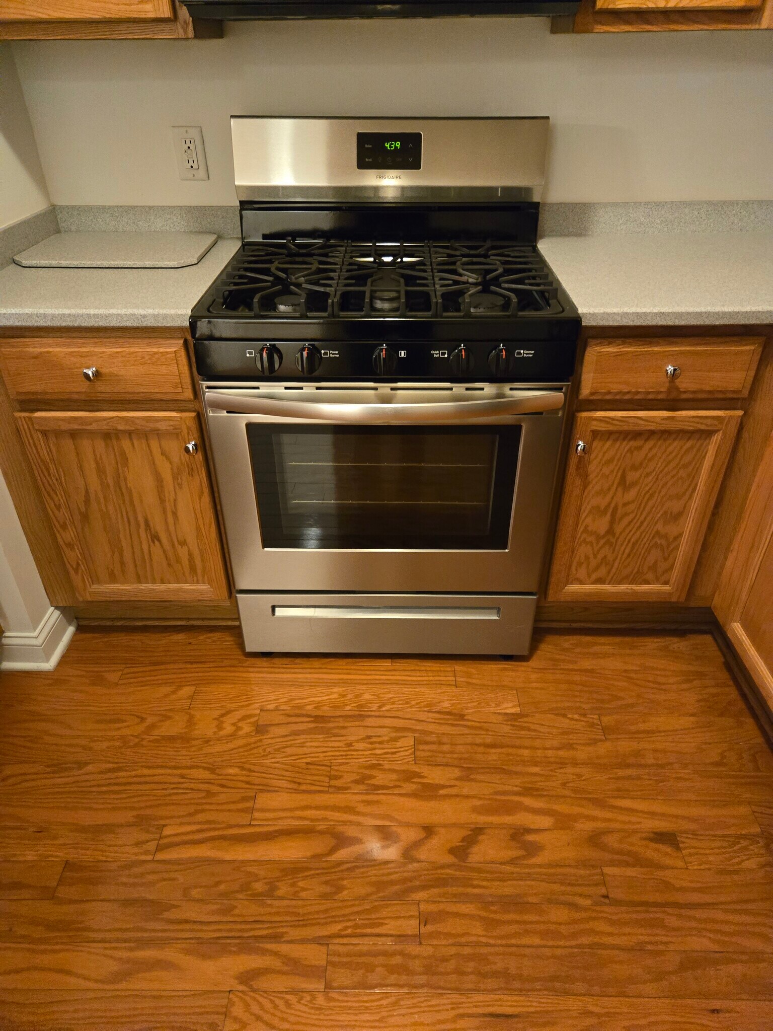 Building Photo - 200 W Elm St