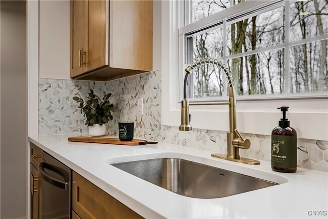 Building Photo - 63 Higby Rd