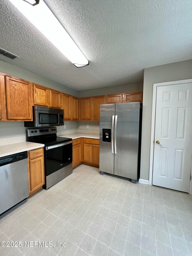 Building Photo - 2993 Golden Pond Blvd