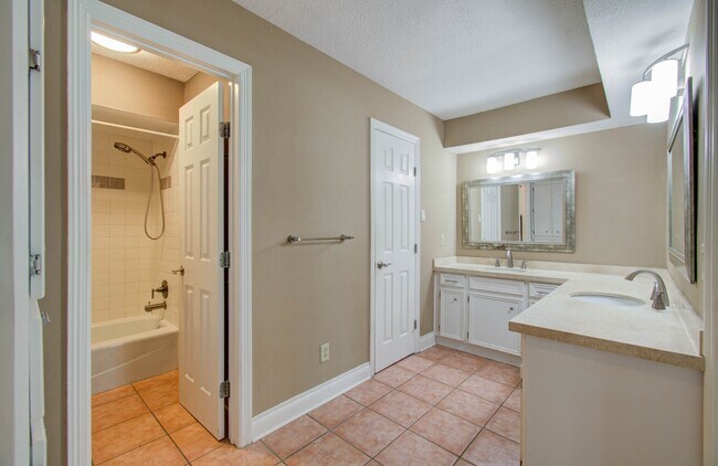 Building Photo - 16209 Wall St