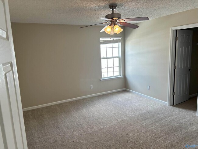 Building Photo - 104 Preston Cir