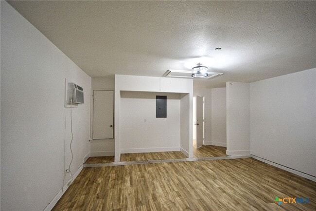 Building Photo - 2539 Fayette Dr