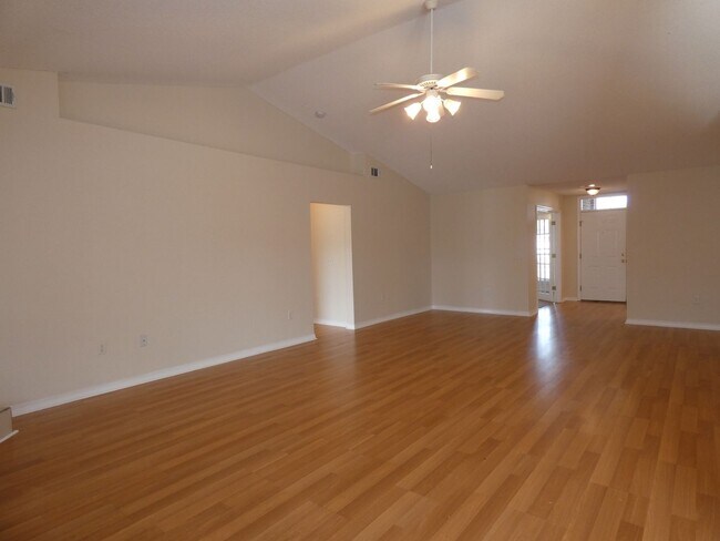 Building Photo - 4 Bedroom in Spencer Oaks Subdivision