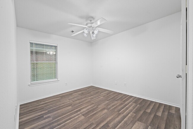 Building Photo - 5803 Afton Ridge Ln