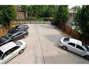 Building Photo - MUST SEE! BEAUTIFUL, 2 BED/2 BATH3rd FL LA...