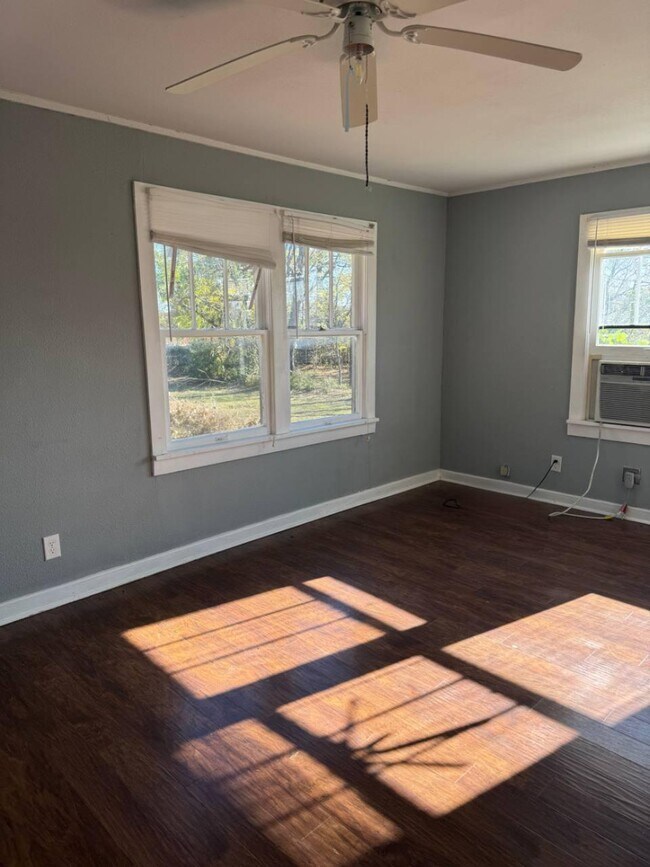 Primary Photo - 324 Hawthorne St