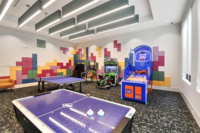 Building Photo - 8356 Royal County Down Rd