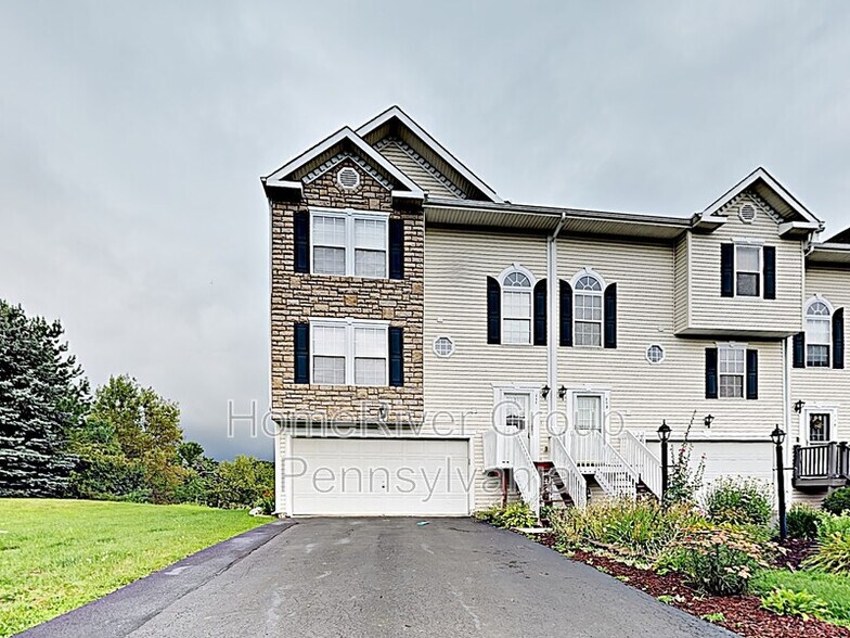 Primary Photo - 111 Antler Hollow Ct