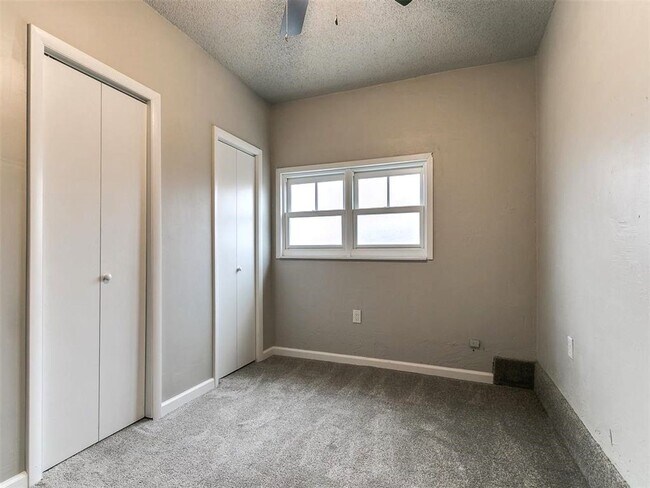 Building Photo - Super 4 Bed 1.5 Bath in the South Gate Addn in Moore, OK