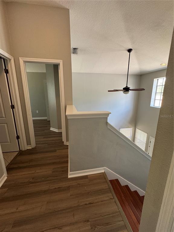 Building Photo - 18006 Birdwater Dr