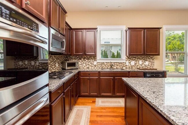 Building Photo - 934 Urban Ash Ct