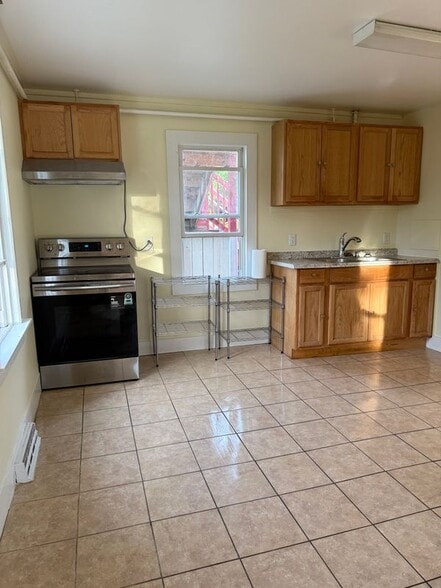 Building Photo - 1540 North Ave