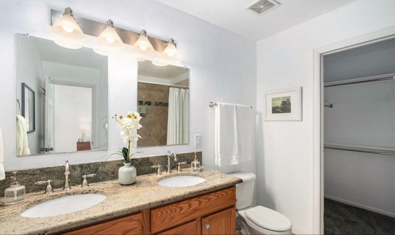 Building Photo - 5115 Corbett Dr