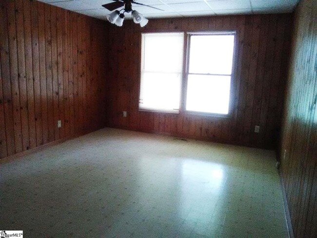 Building Photo - 1244 E Butler Rd