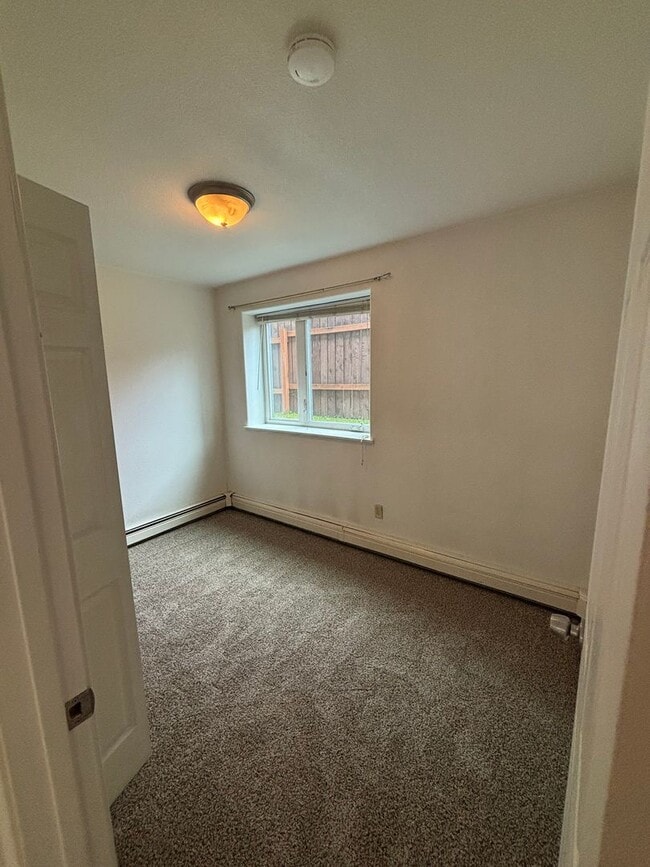 Building Photo - 2406 Mercier St