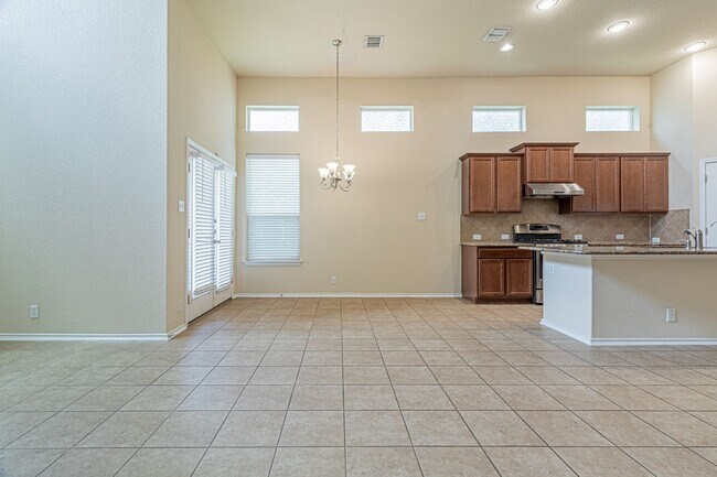 Building Photo - Great 4 bedroom 2.5 bath in Wildhorse