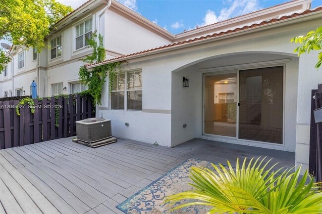 Building Photo - 8165 NW 108th Ave