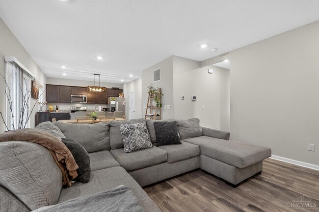 Building Photo - 66 Snapdragon Dr