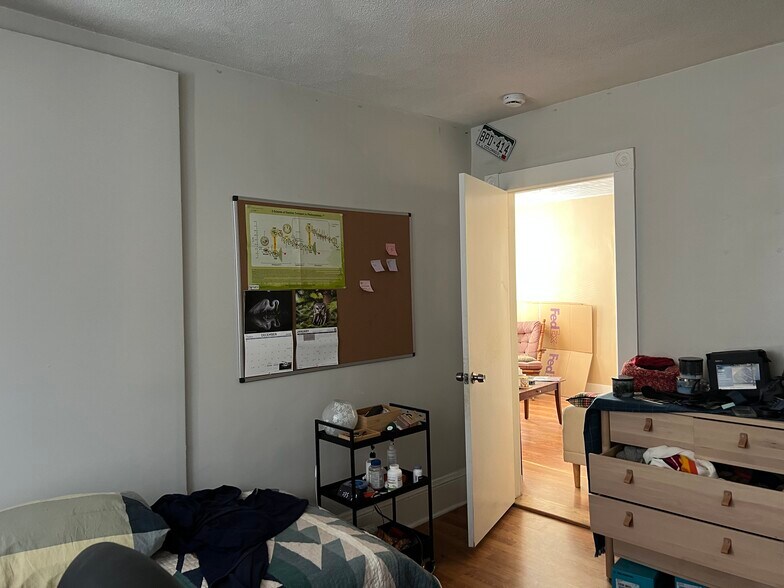 Building Photo - 273 Cardinal Medeiros Ave