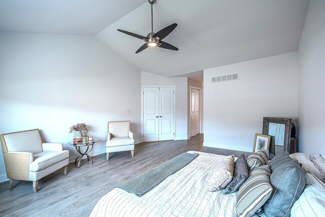 Building Photo - 3075 N Spurway Dr