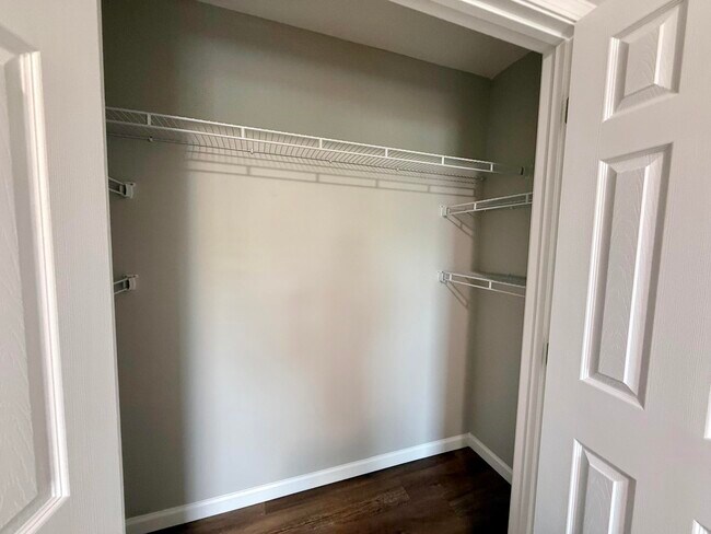 Building Photo - 107 Losey St