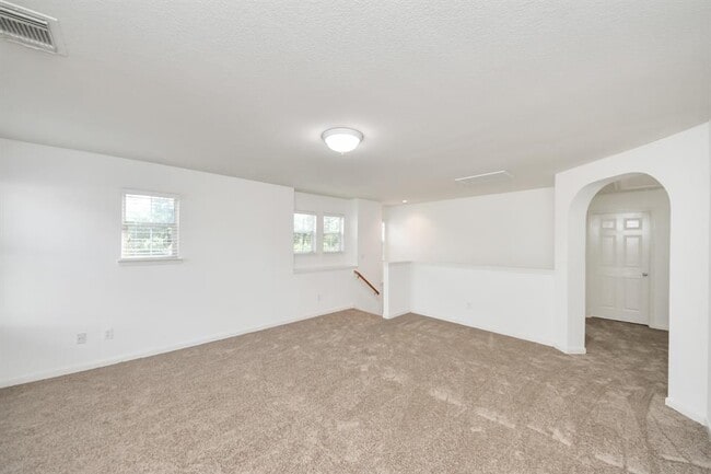 Building Photo - 21531 Pointed Oak Ln