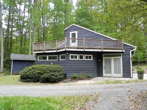 Building Photo - 718 Whitney Ln