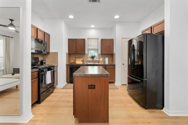 Building Photo - 4613 Graceful Ln