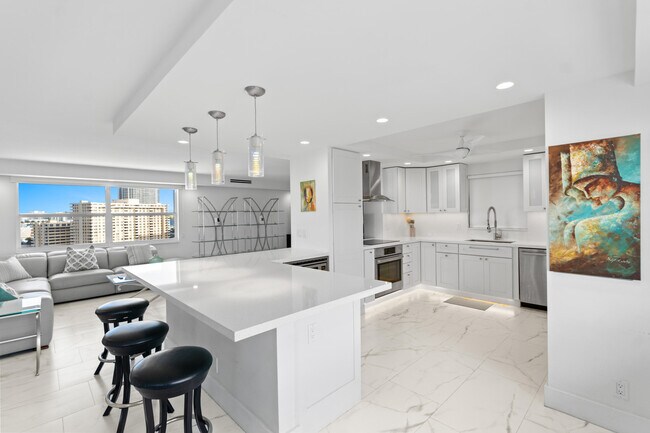 Building Photo - 121 Golden Isles Dr