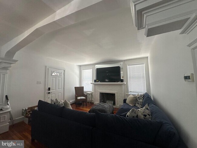 Building Photo - 12 N Swarthmore Ave