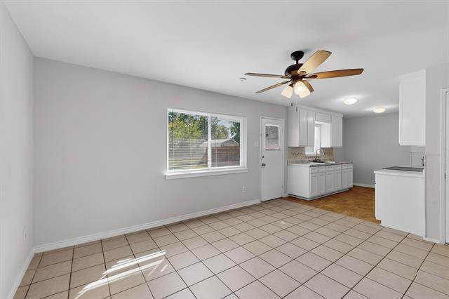 Building Photo - 4009 Providence Dr