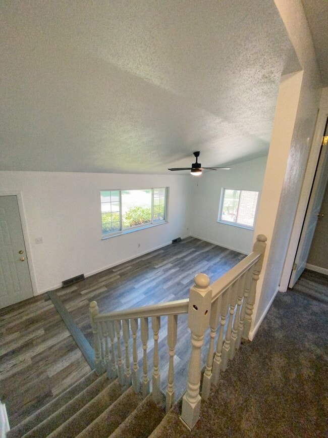Building Photo - 2316 Ann Dr