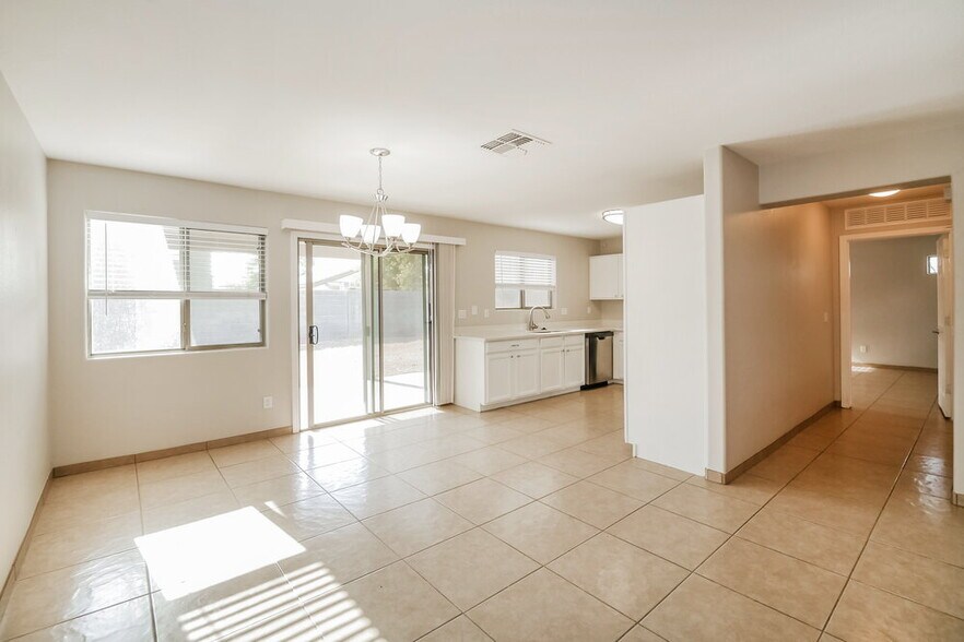 Building Photo - 17463 W Ventura St