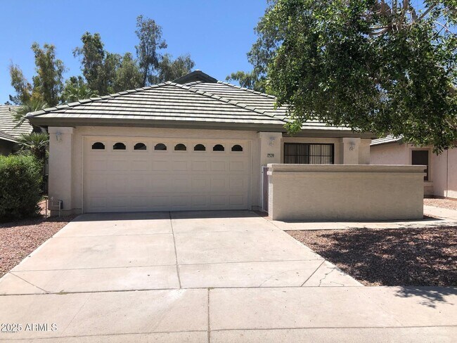 Primary Photo - 7539 W Sequoia Dr
