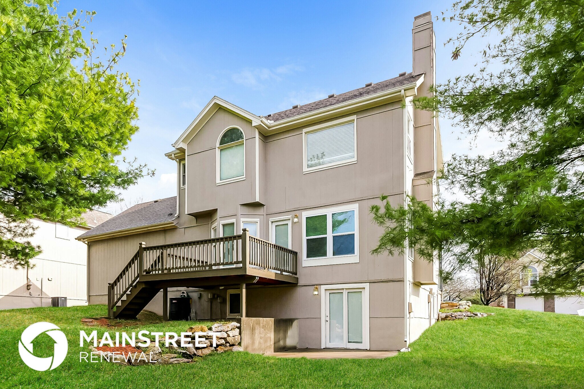 Building Photo - 14620 Shamrock Way