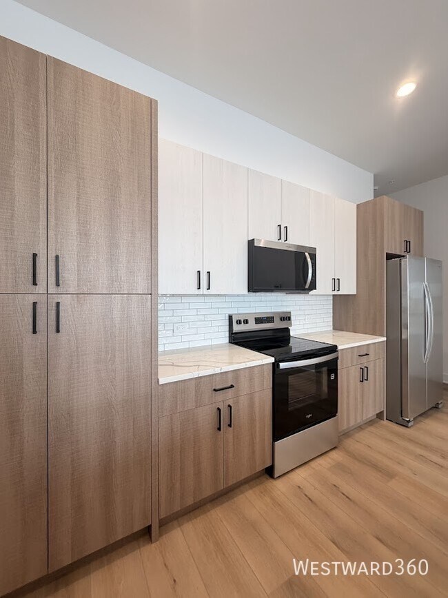 Building Photo - 1607 W 13th St