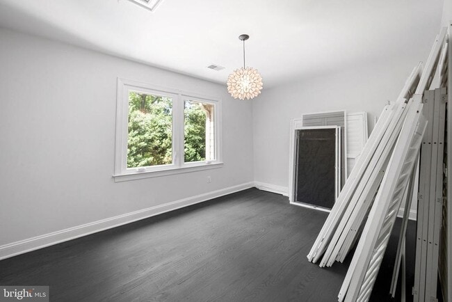 Building Photo - 1256 New Bedford Ln