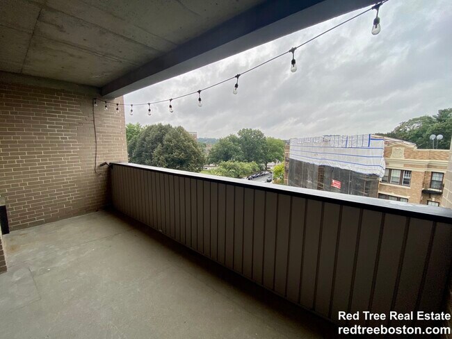 Building Photo - 28 Sidlaw Rd