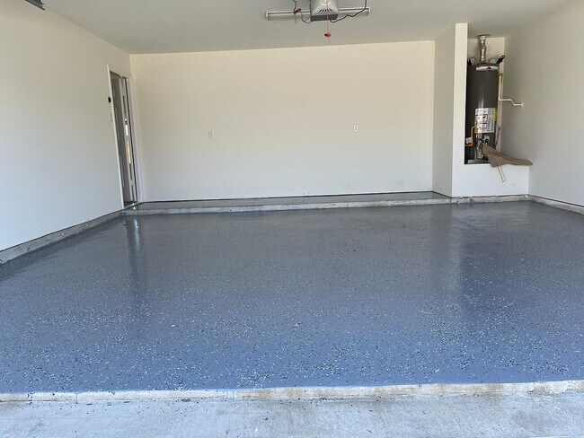 Building Photo - 2315 Little Bluestem Ln