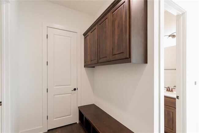 Building Photo - 262 Cistern Wy