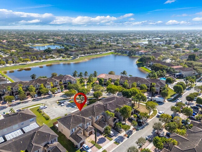 Building Photo - 851 SW 154th Path