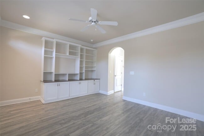 Building Photo - 11125 Cedar Walk Lane